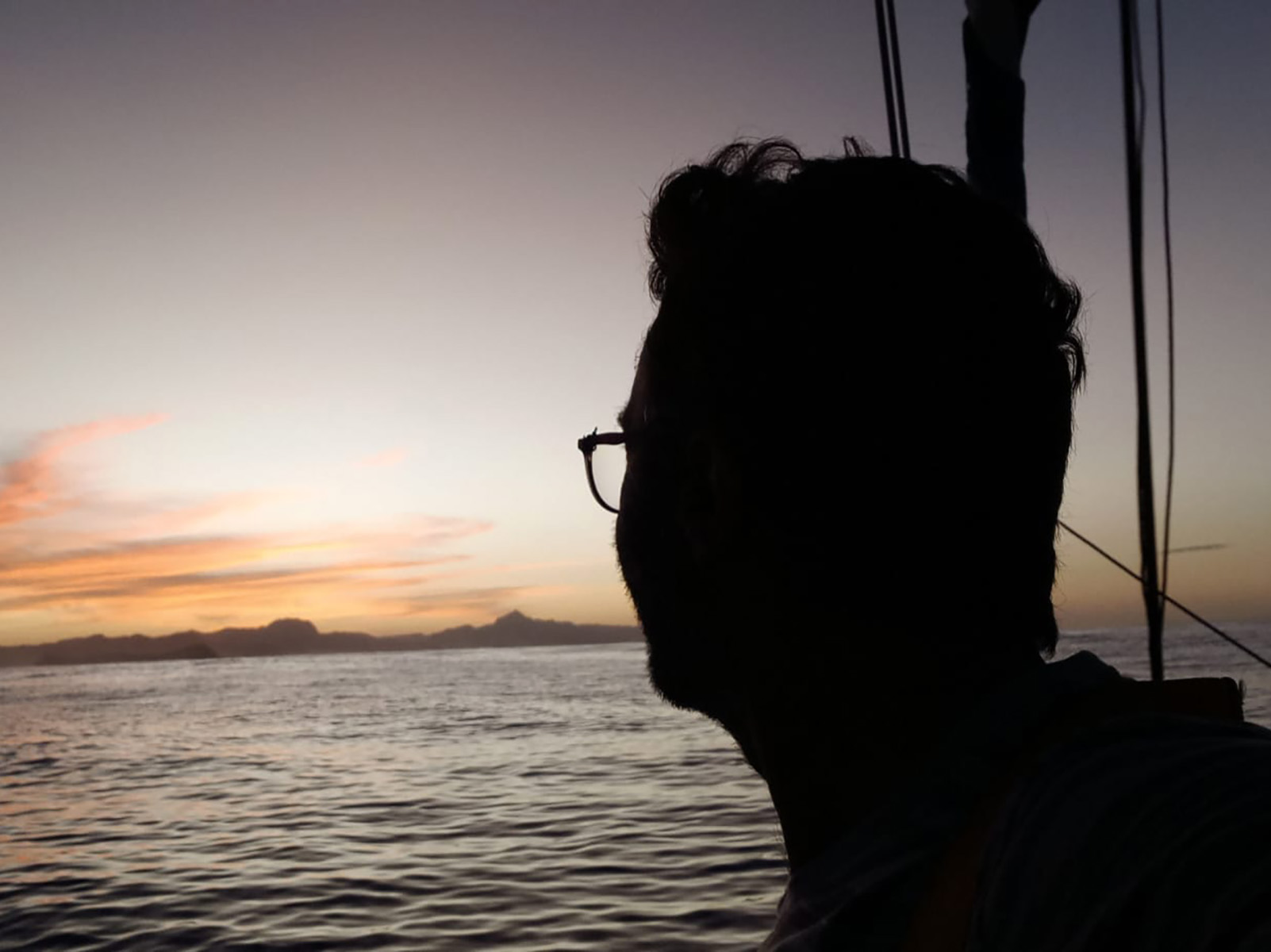 Fatih Aksu: “Denizler aştım, dünyayı dolaştım, insanı çözdüm.”