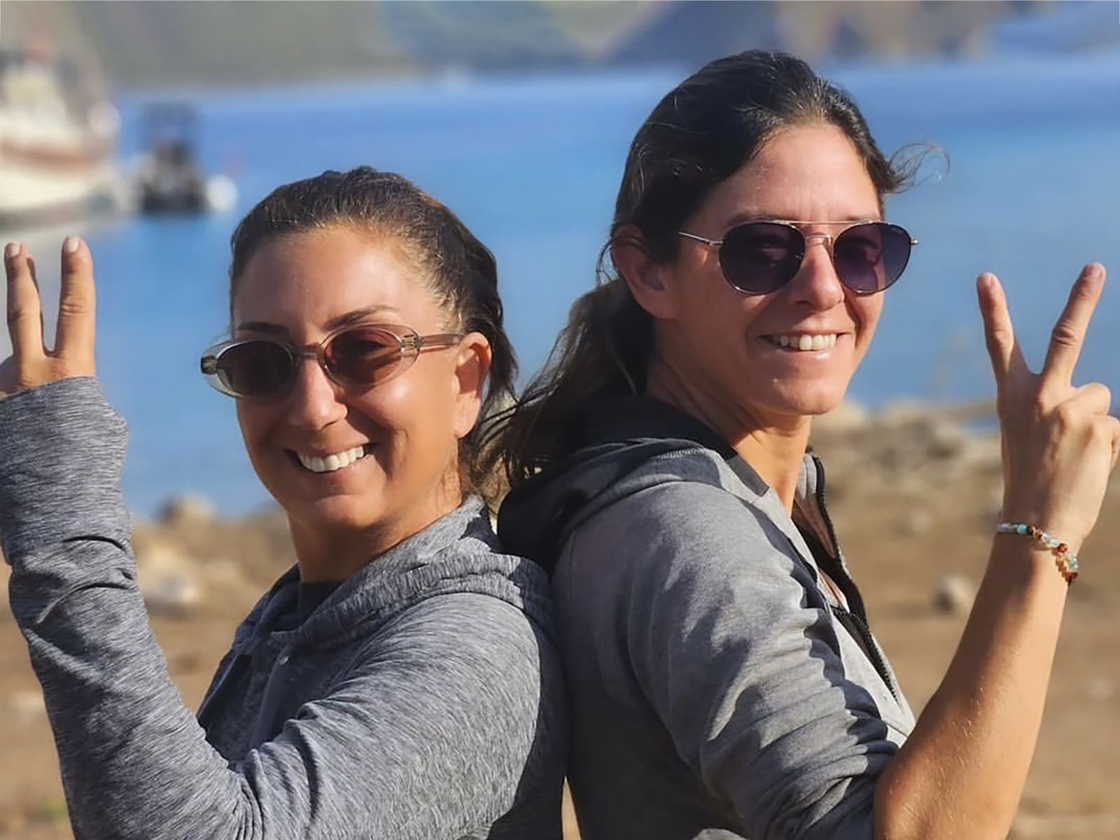 2women2boats: Two glasses, two women
