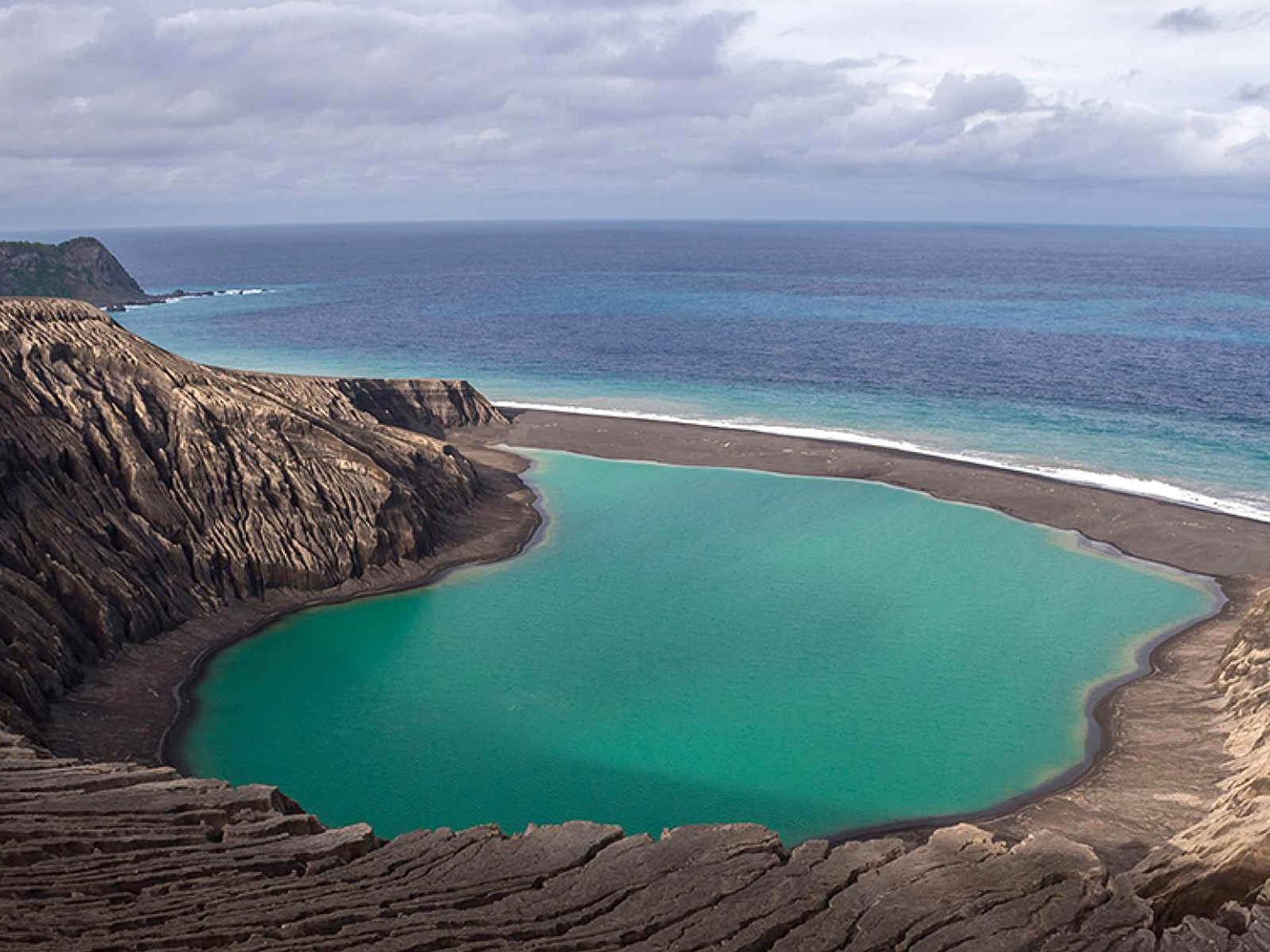 The island that left as it appeared: Hunga-Tonga